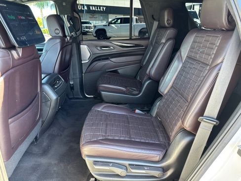 Certified 2022 Cadillac Escalade Sport Platinum w/ Heavy-Duty Trailer Package image 23