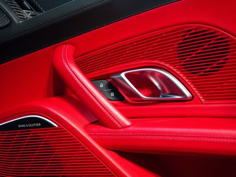 Used 2022 Audi R8 V10 w/ Carbon Exterior Package image 14