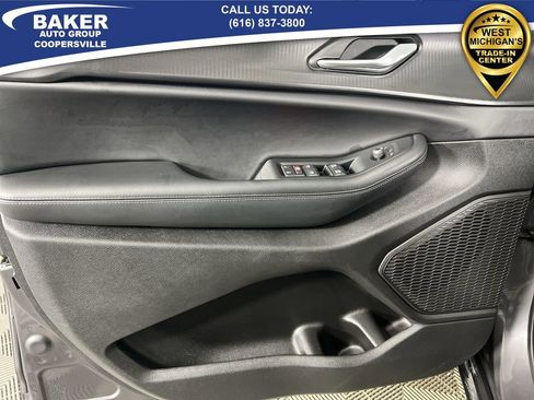 Used 2024 Jeep Grand Cherokee Altitude image 22