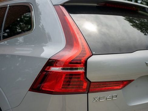 Used 2023 Volvo XC60 T8 Ultimate w/ Protection Package Premier AWD/4WD image 10