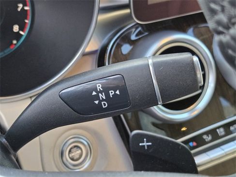 Used 2021 Mercedes-Benz GLC 300 image 31