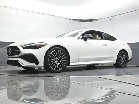 Used 2024 Mercedes-Benz CLE 300 4MATIC Coupe image 31