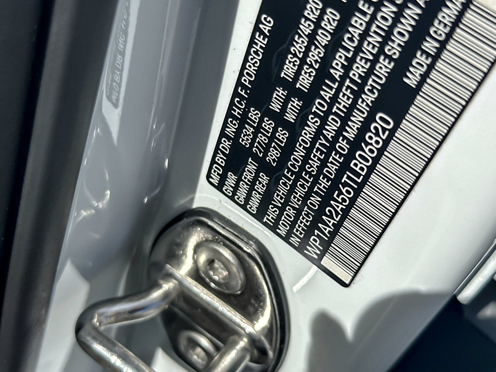 Certified 2026 Porsche Macan AWD/4WD image 29