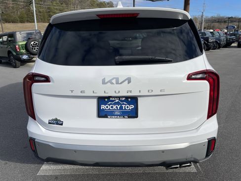 Used 2024 Kia Telluride S image 6