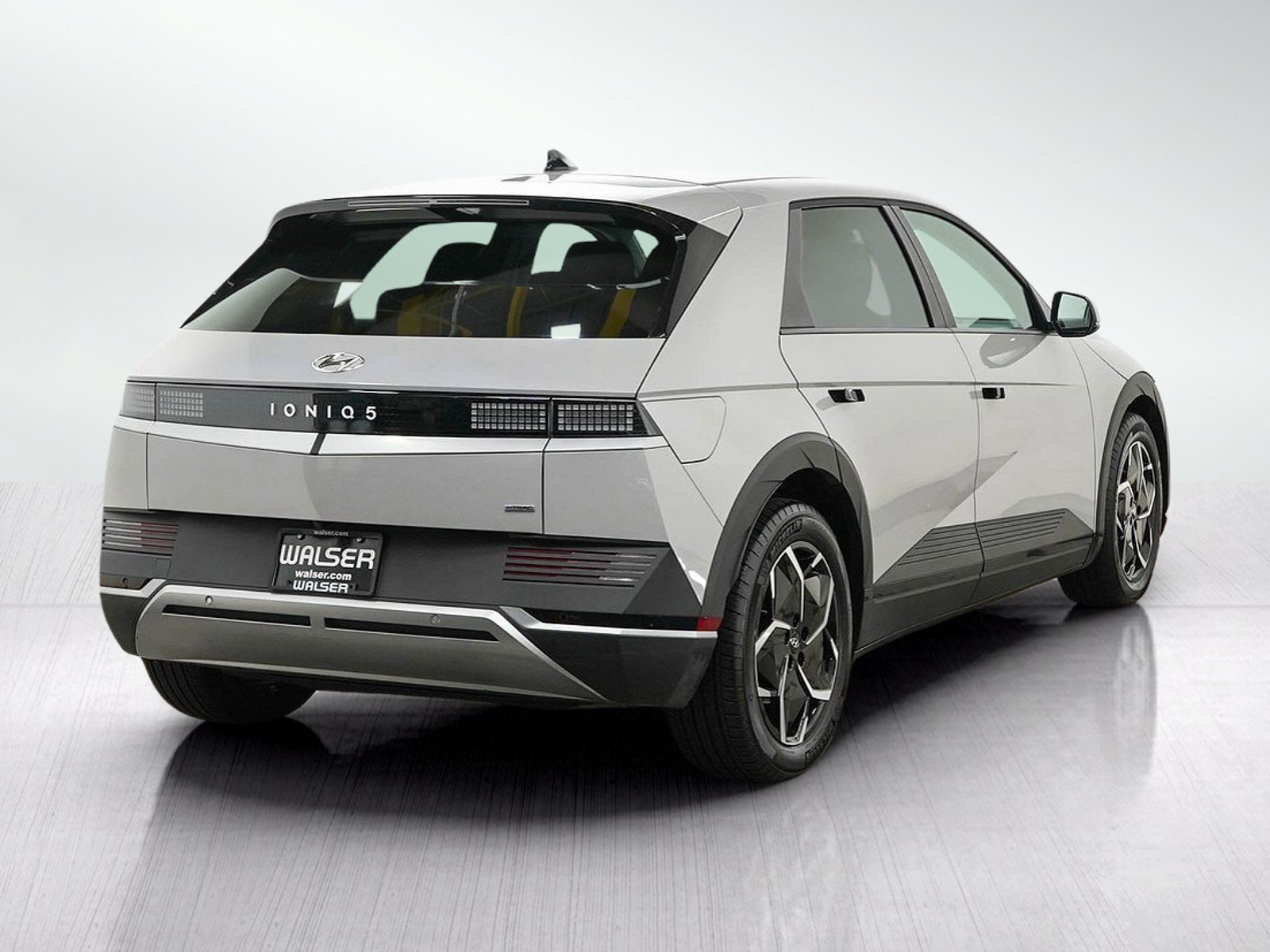 Certified 2023 Hyundai Ioniq 5 SE AWD/4WD image 5