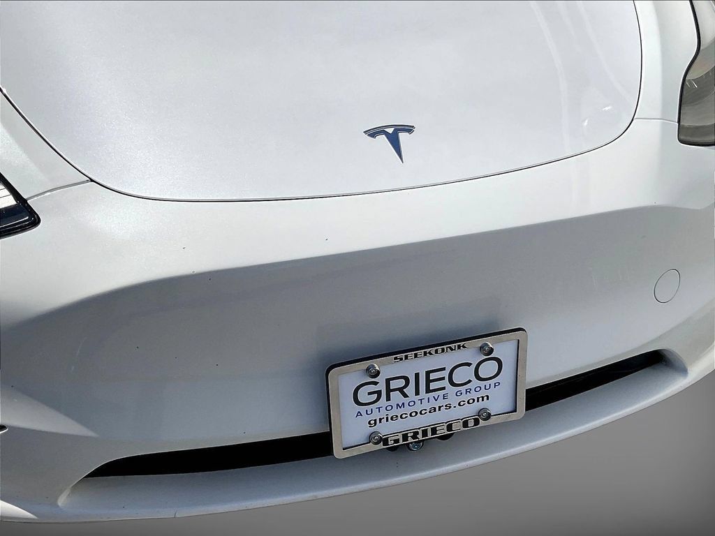 Used 2024 Tesla Model Y Long Range AWD/4WD image 31