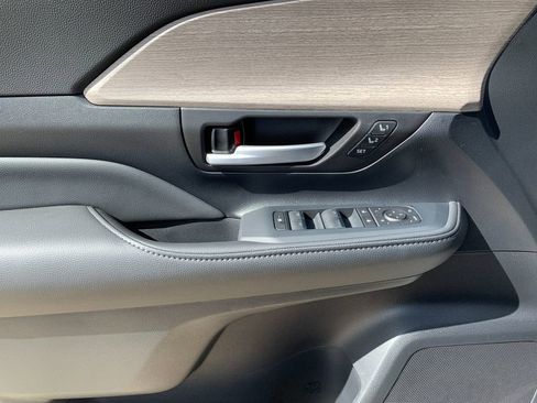 New 2026 Toyota Grand Highlander AWD Hybrid image 11