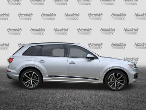 Used 2021 Audi Q7 3.0T Prestige image 11