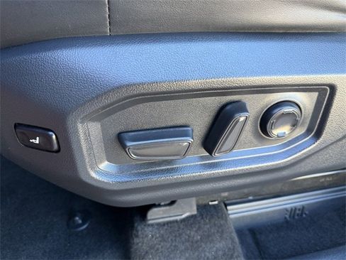 Used 2024 Toyota Tundra Platinum image 29