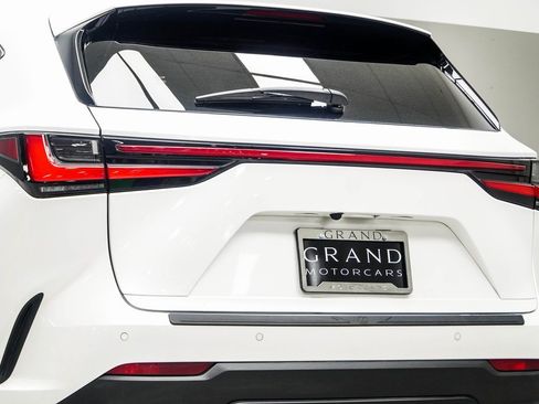 Used 2024 Lexus NX 300h AWD w/ Vision Package image 13
