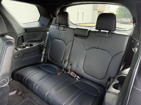 Used 2025 Honda Pilot TrailSport image 22