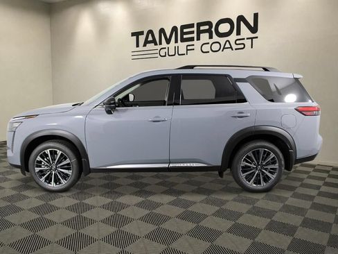 New 2026 Nissan Pathfinder Platinum FWD image 6