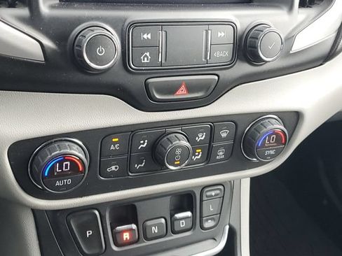 Certified 2019 GMC Terrain SLT w/ Preferred Package AWD/4WD image 28