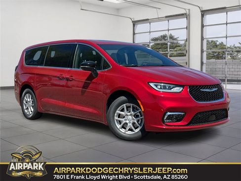 New 2026 Chrysler Pacifica Select image 1