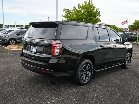 Used 2021 Chevrolet Suburban Z71 w/ Z71 Signature Package AWD/4WD image 5