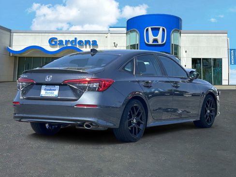 Used 2024 Honda Civic Sport image 6