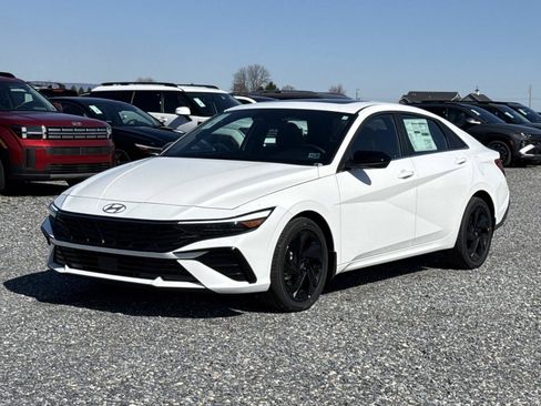 New 2026 Hyundai Elantra SEL Sport FWD image 16