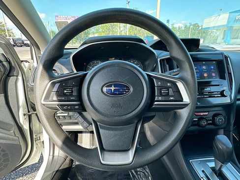 Used 2020 Subaru Impreza 2.0i Premium image 12