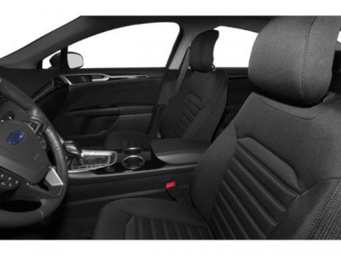 Used 2015 Ford Fusion SE w/ Equipment Group 202A image 12