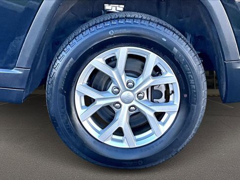 Used 2023 Jeep Grand Cherokee L Limited image 44