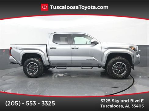 Used 2025 Toyota Tacoma TRD Sport image 1