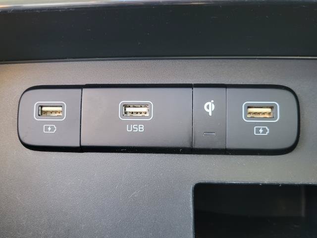 Used 2022 Kia Carnival LX FWD image 32
