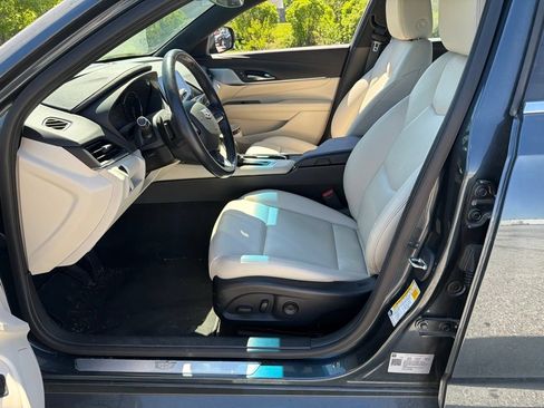 Used 2022 Cadillac CT4 Luxury w/ Sun And Sound Package AWD/4WD image 11