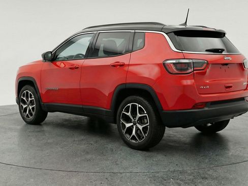 Used 2025 Jeep Compass Limited image 6