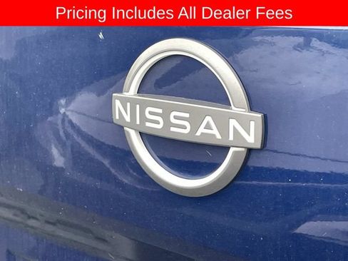 Used 2022 Nissan Frontier SV AWD/4WD image 7
