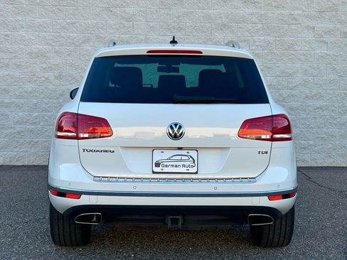 Used 2015 Volkswagen Touareg Sport image 7