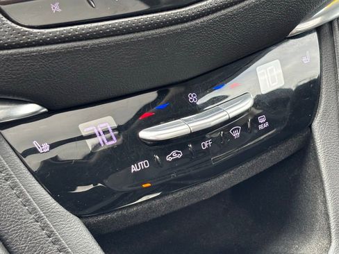 Used 2017 Cadillac XT5 Luxury w/ Driver Awareness Package image 31