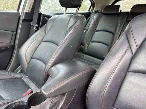 Used 2016 MAZDA MAZDA3 i Grand Touring image 18