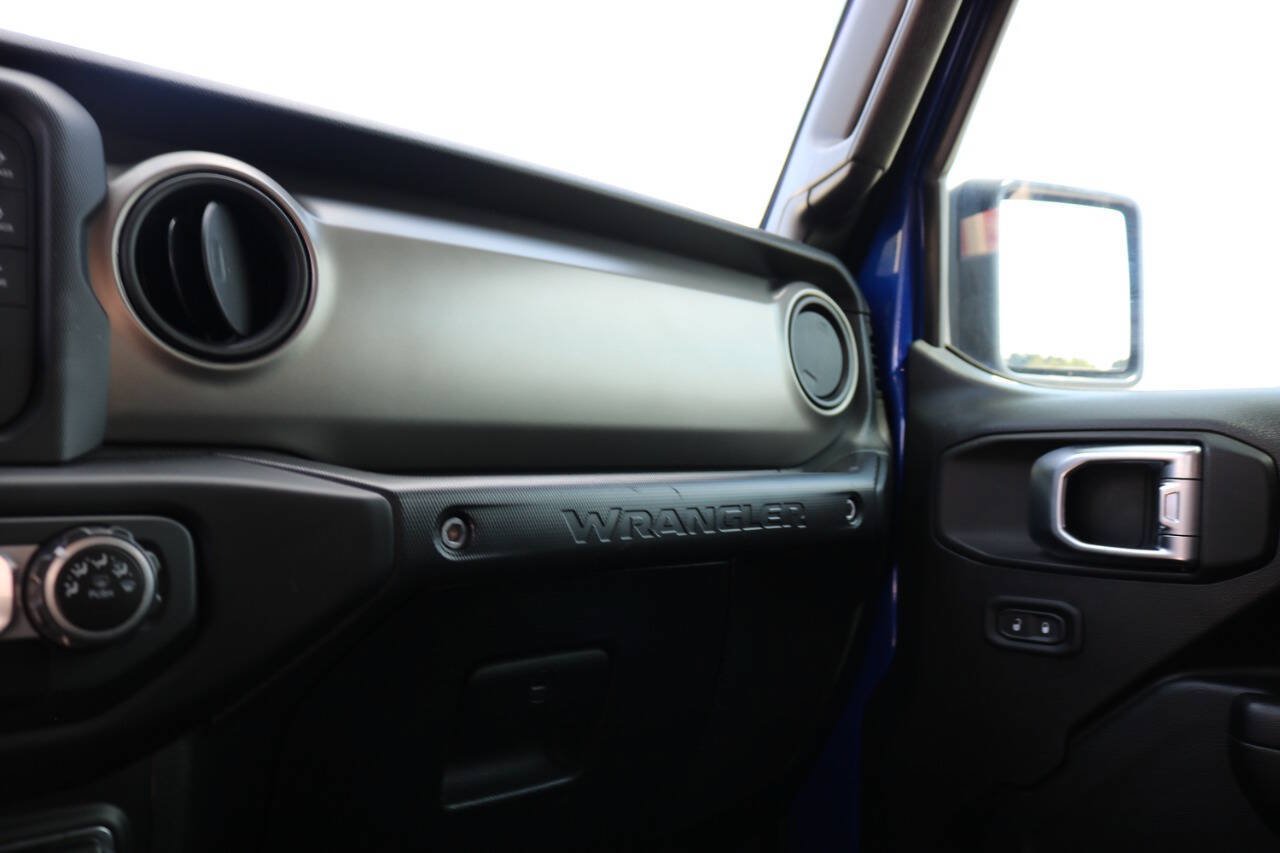 Used 2020 Jeep Wrangler Sport AWD/4WD image 97