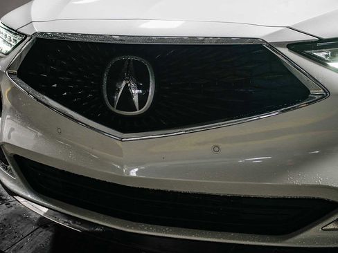 Used 2024 Acura MDX SH-AWD w/ Technology Package image 9