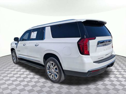 Used 2021 GMC Yukon XL SLT w/ SLT Premium Package image 5