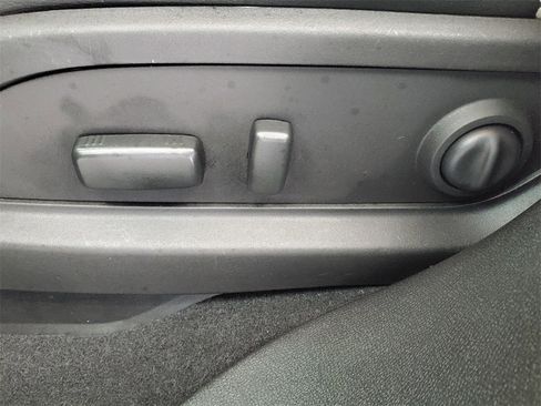 Used 2017 GMC Acadia Limited SLT image 7