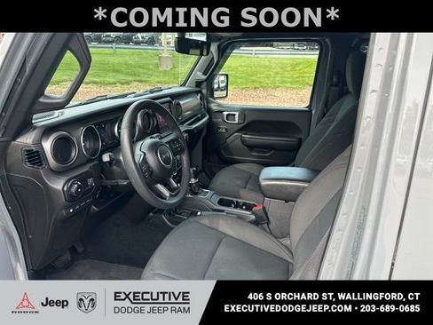 Used 2023 Jeep Wrangler Unlimited w/ Cold Weather Group AWD/4WD image 8