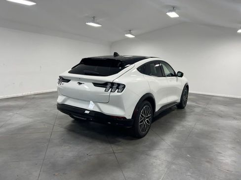 Used 2024 Ford Mustang Mach-E Premium image 9