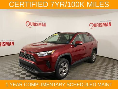 Used 2025 Toyota RAV4 XLE AWD/4WD image 2