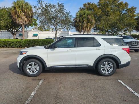 Used 2022 Ford Explorer XLT w/ Class IV Trailer Tow Package image 9