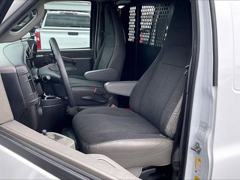 Used 2024 GMC Savana 2500 w/ Driver Convenience Package image 23