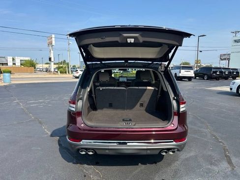 Used 2022 Lincoln Aviator AWD w/ Premium Package image 8
