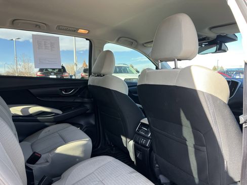 Used 2023 Subaru Ascent Premium w/ Convenience Package image 17