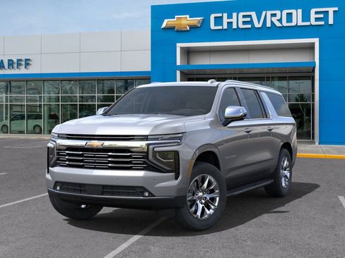 New 2025 Chevrolet Suburban Premier AWD/4WD image 8