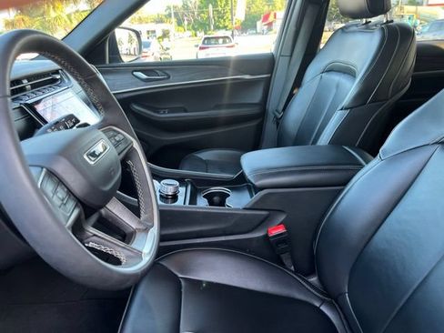 Used 2025 Jeep Grand Cherokee L Limited w/ Black Appearance Package RWD image 9
