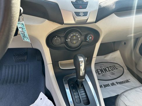 Used 2011 Ford Fiesta SE w/ 202A Rapid Spec Order Code image 12