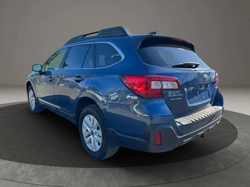 Used 2019 Subaru Outback 2.5i Premium AWD/4WD image 3
