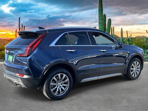 Used 2019 Cadillac XT4 Premium Luxury image 3