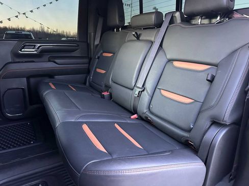 Used 2024 GMC Sierra 2500 AT4 w/ AT4 Premium Plus Package image 18