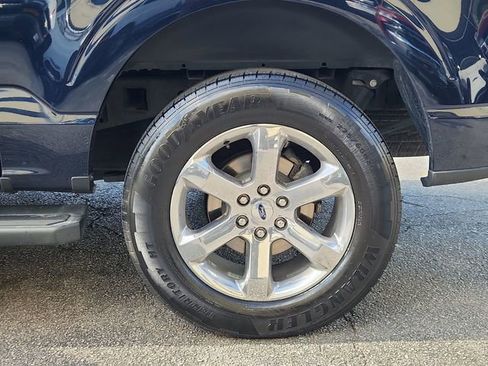 Used 2023 Ford F150 Lariat w/ Trailer Tow Package image 33